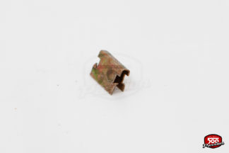 Agrafe pour entourage de vitre