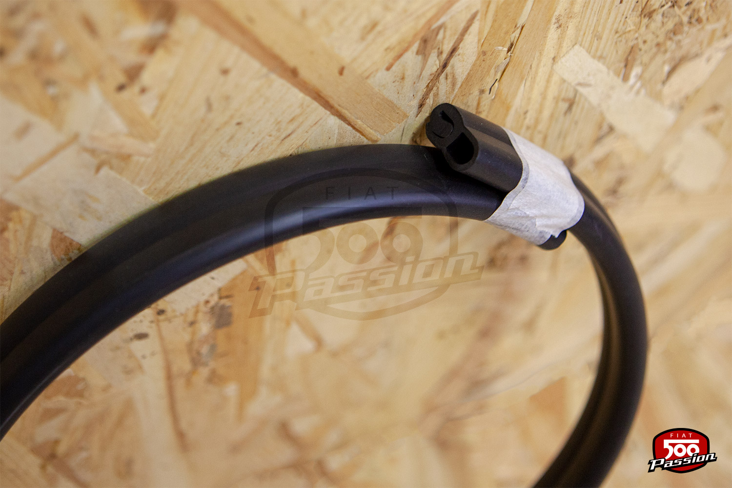 Joint de capot moteur – Image 2