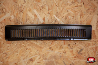 Grille d'aération sous lunette arrière