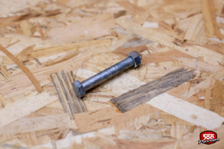 Fixation de bras de suspension arrière