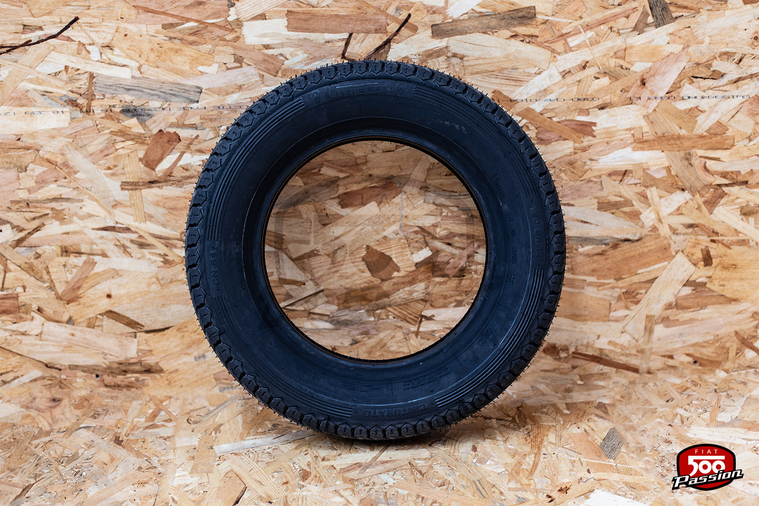 Pneu 125x12 Pirelli Classic