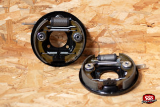 Flasque de frein arrière complète (la paire)