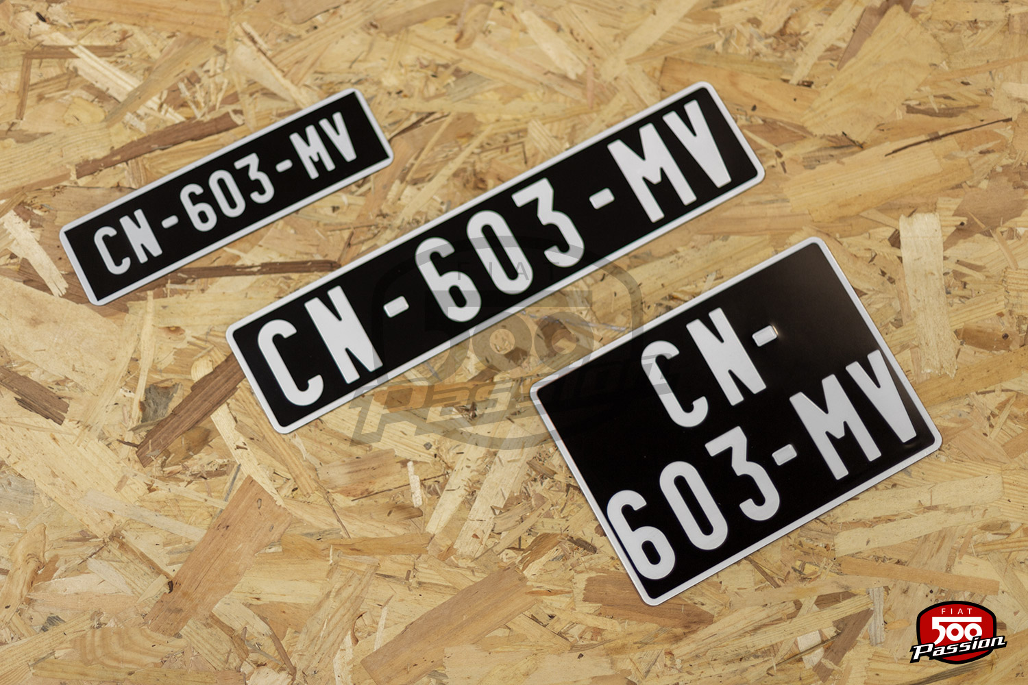 Plaque d'immatriculation fond blanc